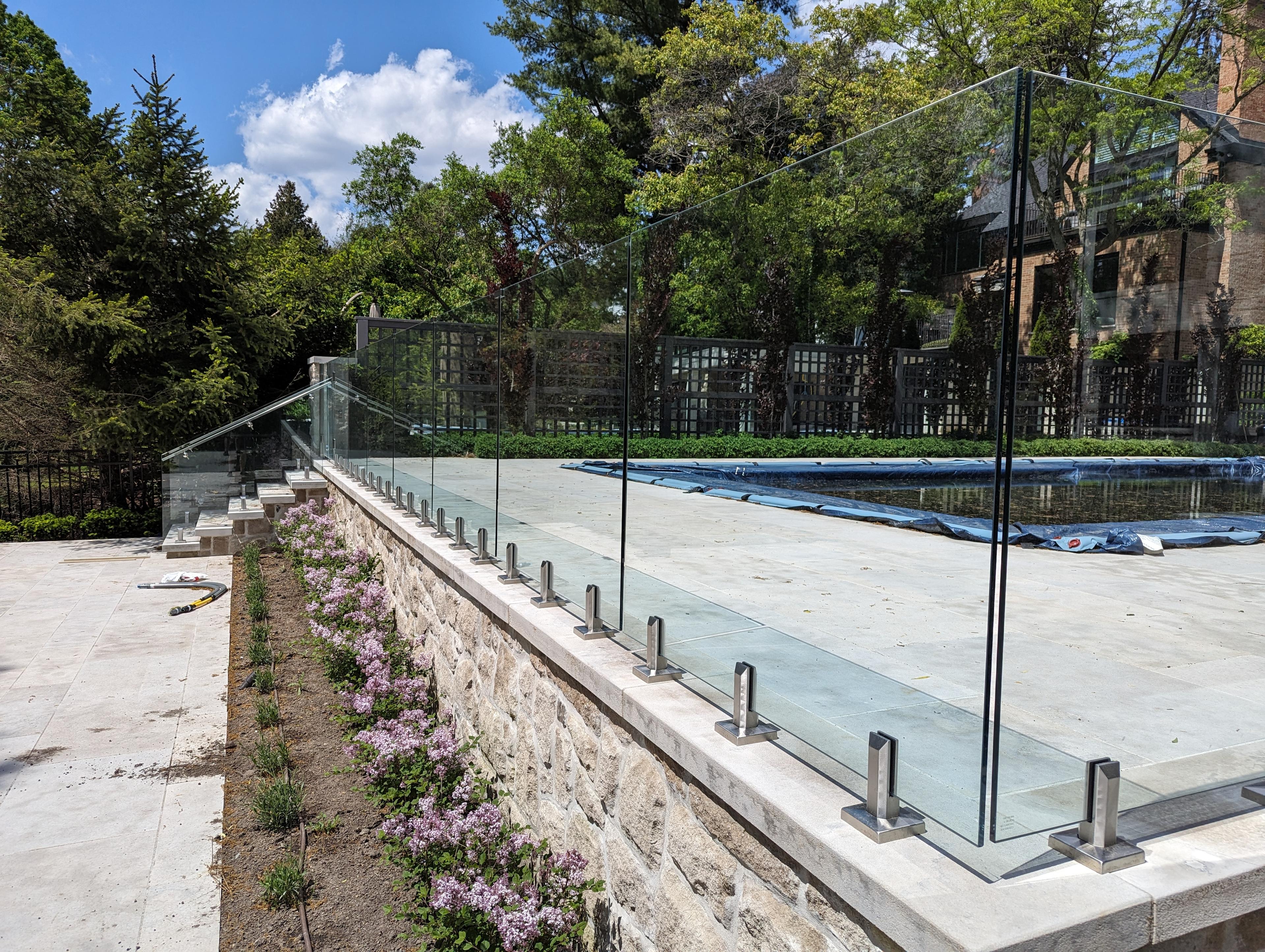 How Much Do Aluminum  Glass Railings Cost in Ontario? | 2025 Pricing Guide